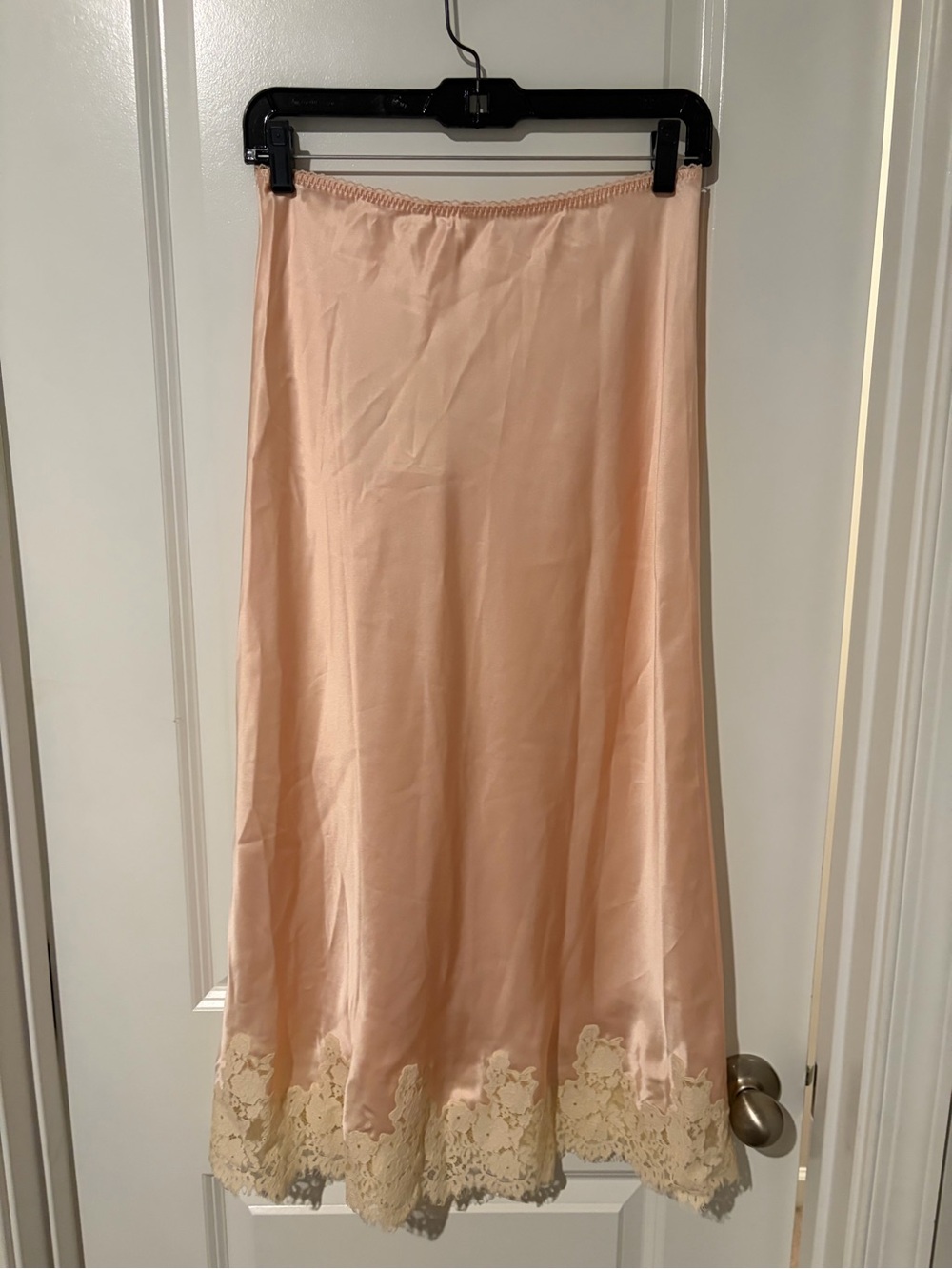 Doen Elowen Skirt in Petunia Pink - Picture 3 of 7